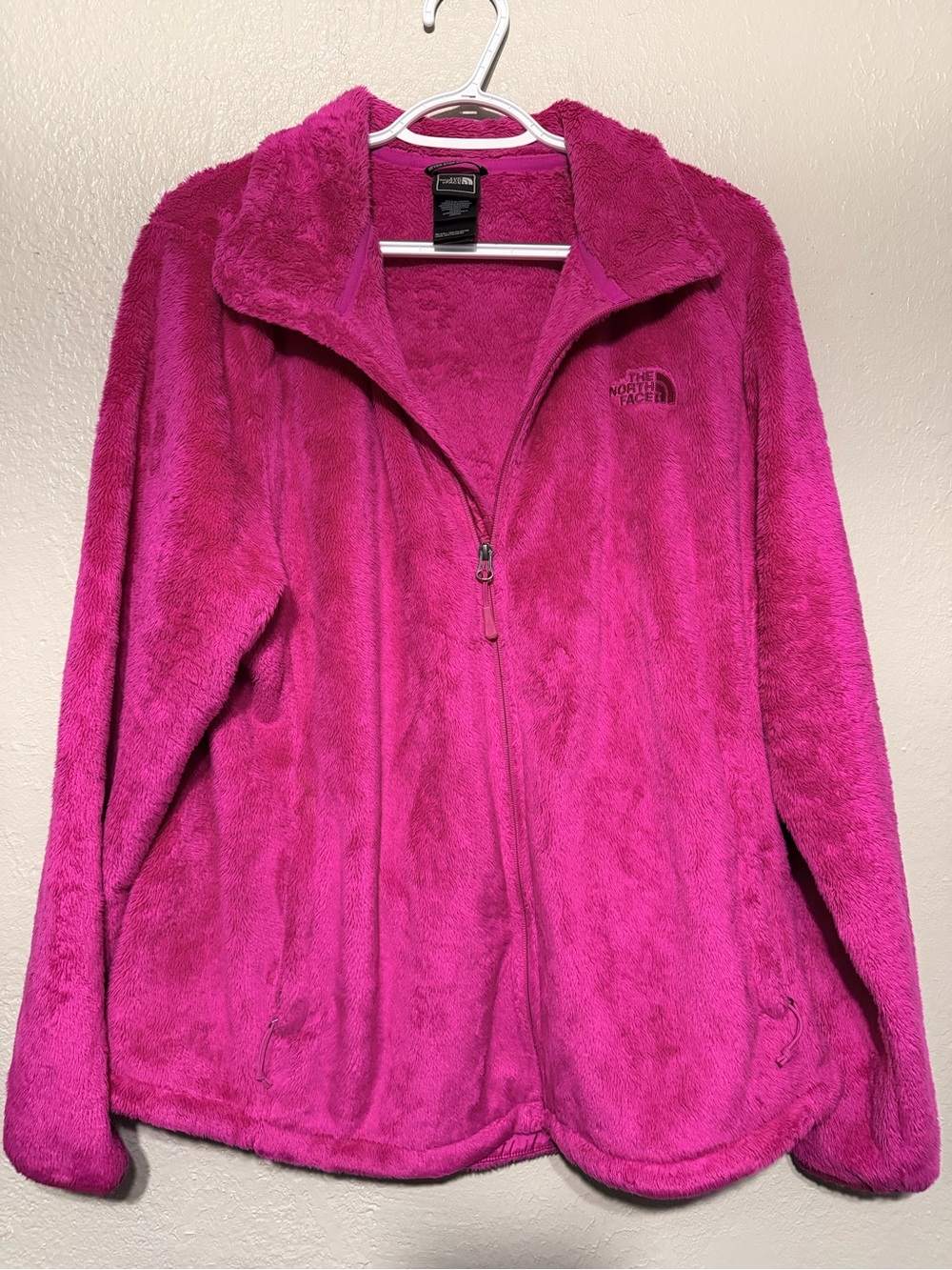 Woman’s Plus Size 2X XXL The North Face Osito jacket in Hot Pink